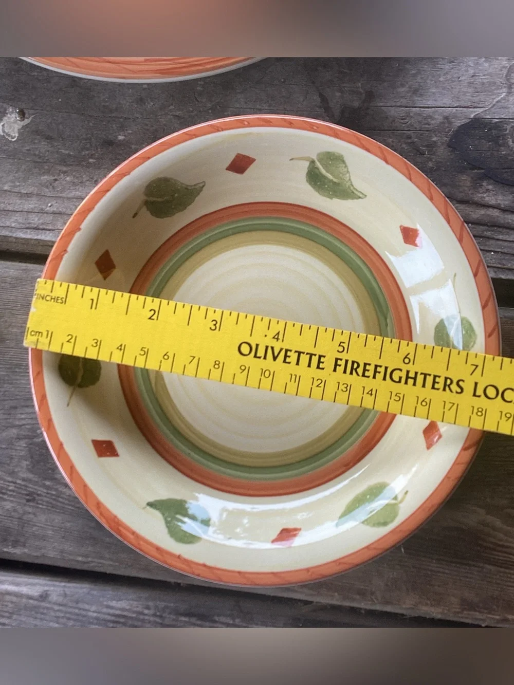 Garden Ridge Mediterranean-look plates - set of plates in 2 sizes